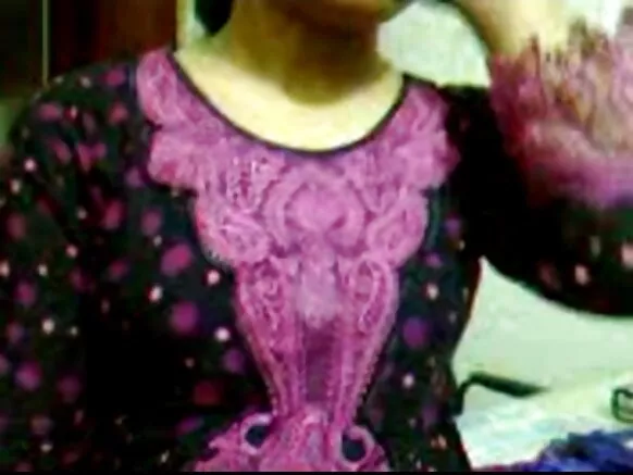বাংলা দেশী বিশ্বাসযোগ্য ছোৱালী ৰুমাই সঁচাকৈয়ে প্ৰেমিকক বিশ্বাস কৰিছিল