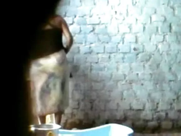 idiot boy movie bhojpuri সেক্সি বুঢ়া ভগ্নী মূৰ্খ গা ধুই থকা