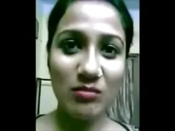 ভাৰতৰ সুন্দৰ মহিলাই সেক্সি চিনেমা দেখুৱাইছে এইচডি মহিলাৰ বুচ মুকলি