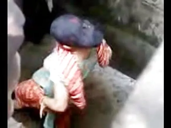 Cute Girls Nice Tits Bathing Nice Tits বহিরঙ্গন যৌন চিনেমা একটি প্রতিবেশী দ্বারা ধরা