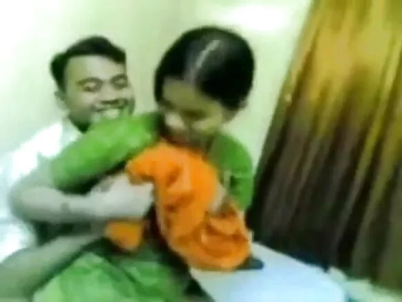 ঘৰতে বনোৱা বিবাহৰ ক্লিপ ভাৰতীয় বিবাহৰ বুচ সেক্সি চিনেমা পঠায়