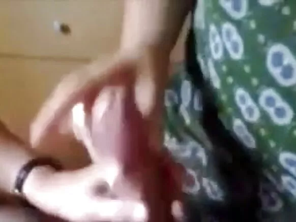 দেউতাকক খেৰ দি দিল্লীৰ গৃহিণী