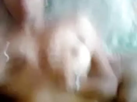 পাতল আৰু উঠা নিপল থকা পাতল আৰু চেক্সি ভাৰতীয় বেশ্যাই চেক্সি চিনেমাত ক্লায়েণ্টক চুদিছে