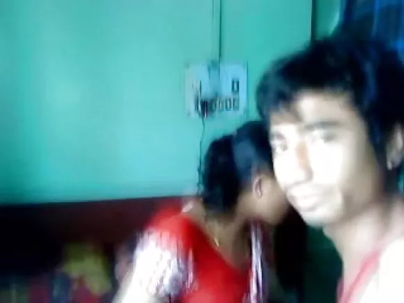 দেশী দম্পতী দেশী চুদাই দম্পতী sexy film full hd sexy film full hd কেমেৰাৰ সন্মুখত আৰু মজা কৰি আছে