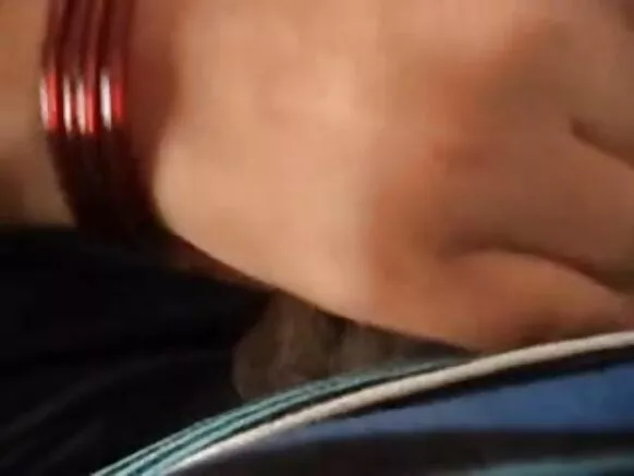 বঙালী ল'ৰাটোৱে নিজৰ চেক্সি চিনেমা hd sexy mine উপভোগ কৰিলে