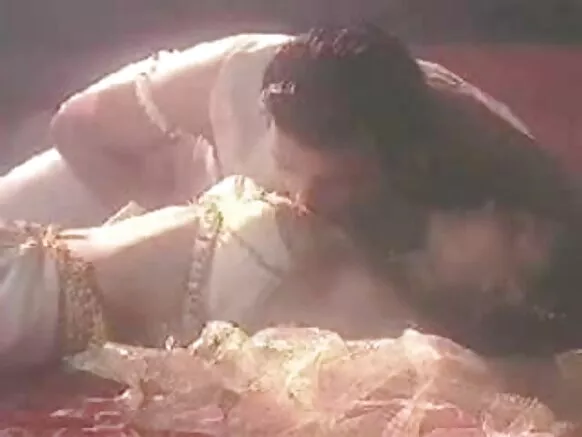 ভাৰতৰ সেক্সি নগ্ন নগ্ন ছবি ৰাখী কামসূত্ৰ hot kiss