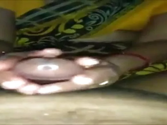 নেপালী ককপাইপ সম্পূৰ্ণ চেক্সি চিনেমা লোড কৰি মালিচ দি থাকোঁতে ভাভিয়ে ভাভিক চুদিছে