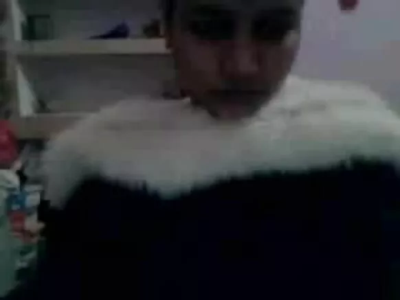 হট ইণ্ডিয়ান busty নেনা ৱেবকেমত তাইৰ মহৎ স্তনৰ সৈতে আৰম্ভ কৰে