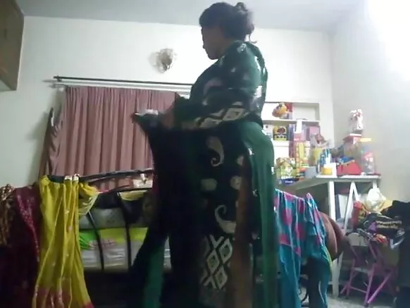 লুকাই থকা কেমেৰাৰ দ্বাৰা বন্দী কৰা হিন্দীত হট আন্টী চেক্সি শ্ব' চিনেমা