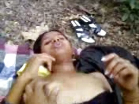 ভাৰতীয় দম্পতীয়ে মুকলিকৈ চুদাচুদি desi jungle sexy video movie